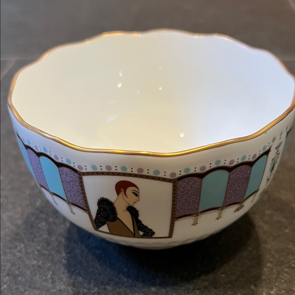 Shiseido Hanatsubaki Club Esprit d'Erte 1990 Bowl 5" diameter